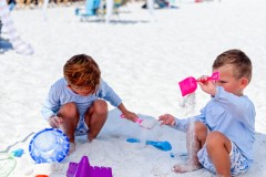 kids-on-beach