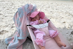 beach-baby-EM